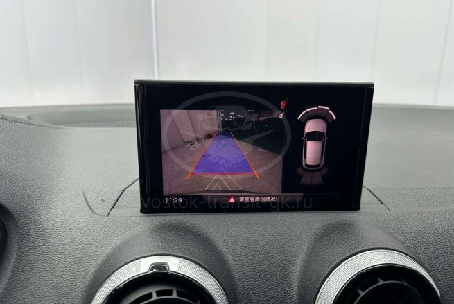 Audi Q2L