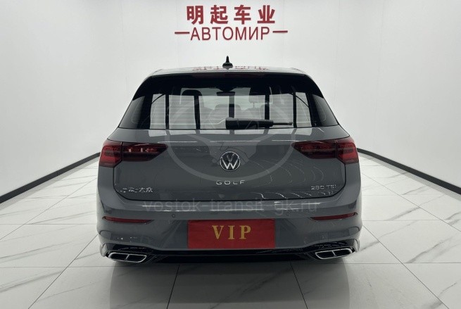 Volkswagen Golf R-Line