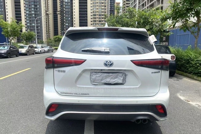 TOYOTA CROWN KLUGER 