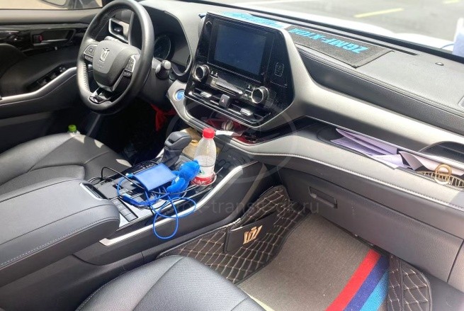 TOYOTA CROWN KLUGER 