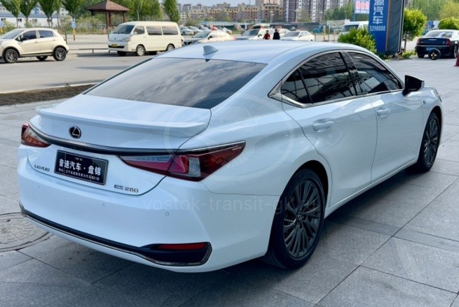 LEXUS ES 260 F SPORT