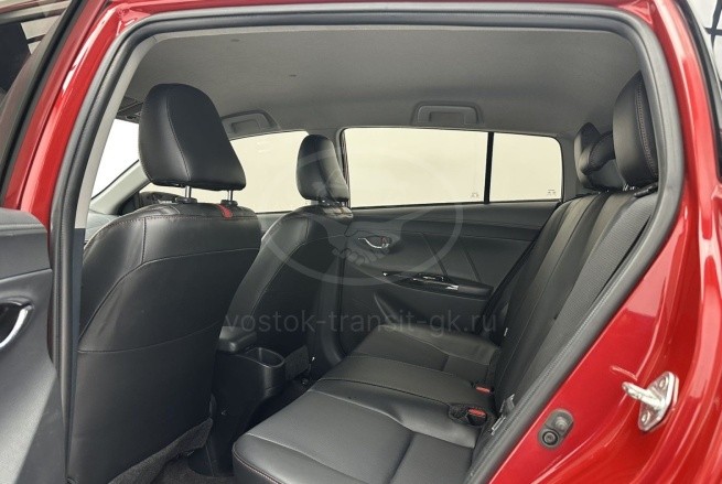 Toyota Yaris L