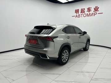 Lexus NX200