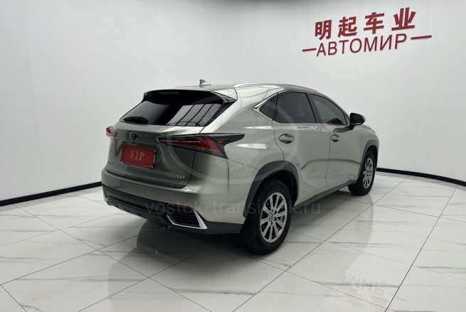 Lexus NX200