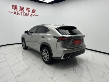 Lexus NX200