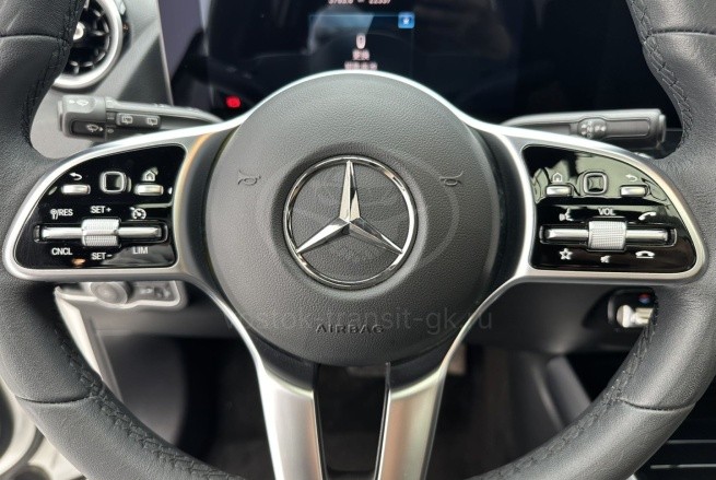 Mercedes-Benz GLA 180