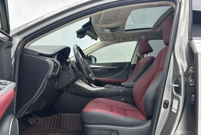 Lexus NX200