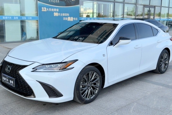 LEXUS ES 260 F SPORT