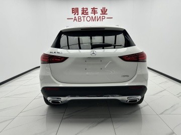 Mercedes-Benz GLA 180