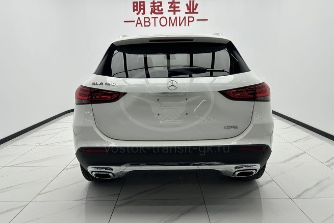 Mercedes-Benz GLA 180