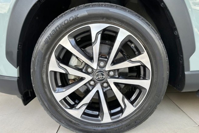TOYOTA COROLLA CROSS
